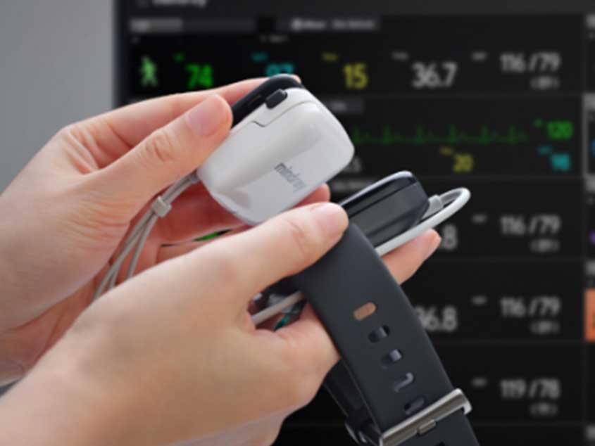 mit CMS Spital verbunden mWear Patientenüberwachung